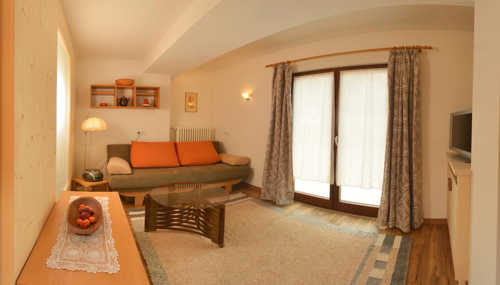 Apartments Rezia St. Ulrich in Gröden Zimmer foto
